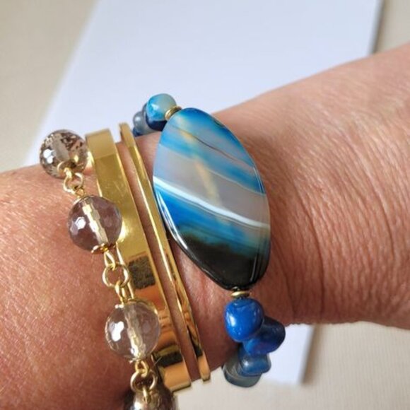 Blue Striped Agate Natural Stone Bracelet - Picture 2 of 2